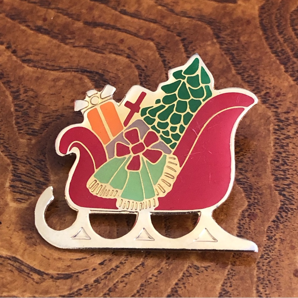 Vintage enamel Christmas sleigh brooch pin